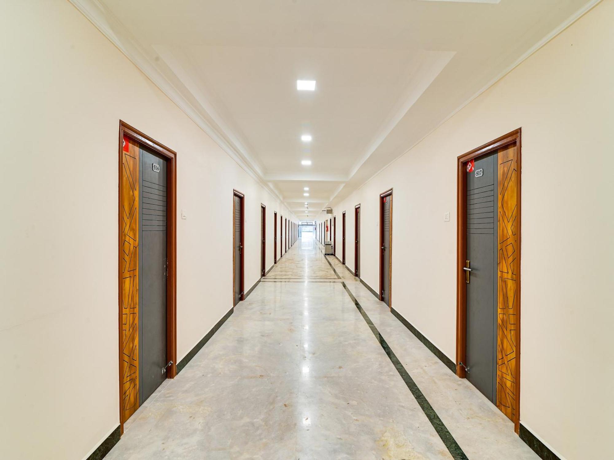 Hotel O Rj Royal Inn Vellore Exterior foto